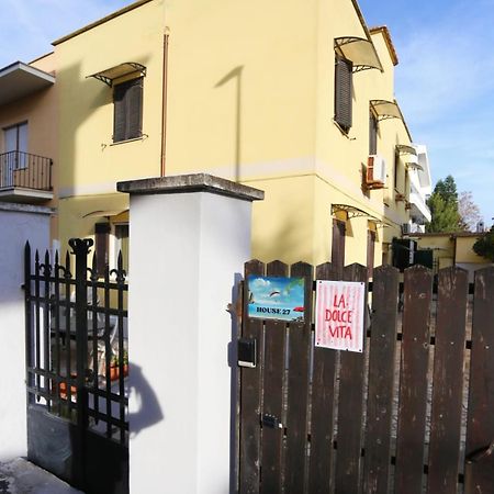 House 27 Apartment Фиумичино Екстериор снимка